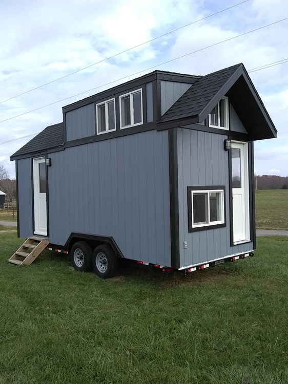 Luxury Tiny House on Wheels! - Image 2 Thumbnail