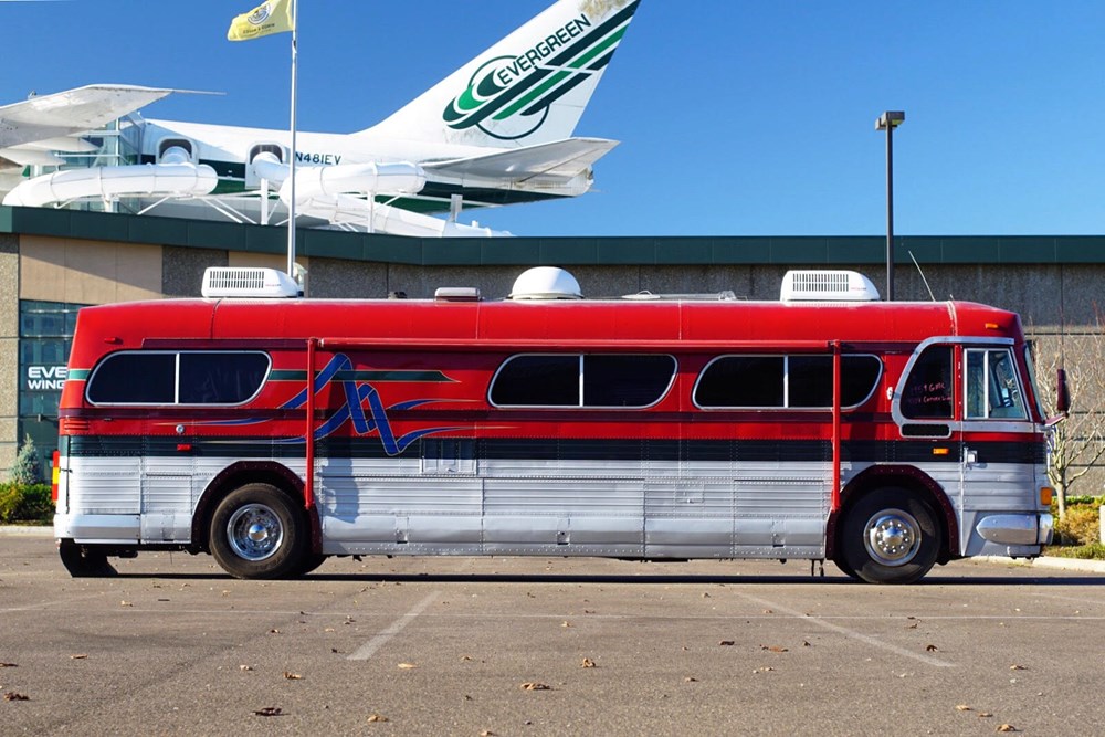 Tiny House on Wheels, Cool 1959 Conversion Bus all Finished ready to Live & Travel! - Image 2 Thumbnail