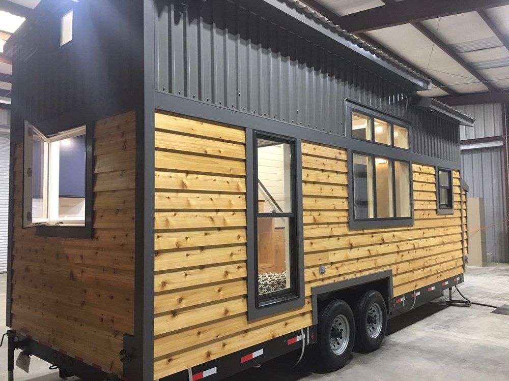 Stylish and Cozy Tee Tiny House - Image 3 Thumbnail