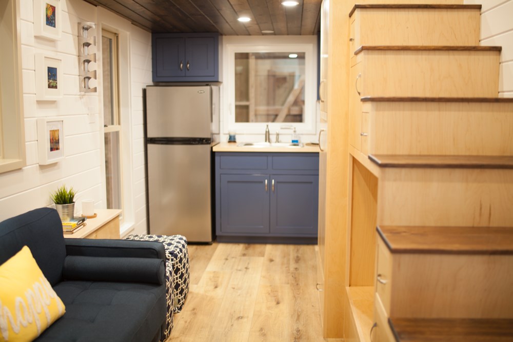Stylish and Cozy Tee Tiny House