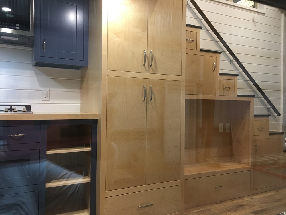 Stylish and Cozy Tee Tiny House - Image 4 Thumbnail