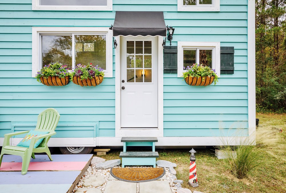 FEATURED ON DIY TV, Charlestonian Dream, 320 sf Tiny House. Land not included. - Image 2 Thumbnail