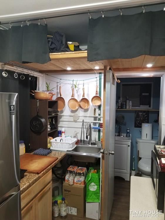 2018 20 foot tiny home on tandem axle trailer - Image 4 Thumbnail