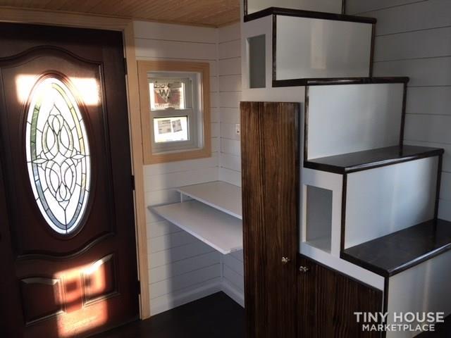 2018 Cedar Tiny Home 26 FT - Image 2 Thumbnail