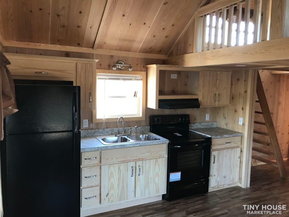 2018 Custom Built 37' Tiny Home Trailer 1 bedroom w/ sleeping loft  - Image 3 Thumbnail