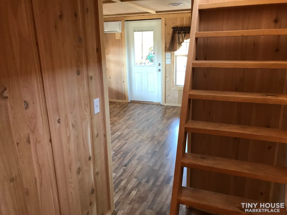 2018 Custom Built 37' Tiny Home Trailer 1 bedroom w/ sleeping loft  - Image 4 Thumbnail