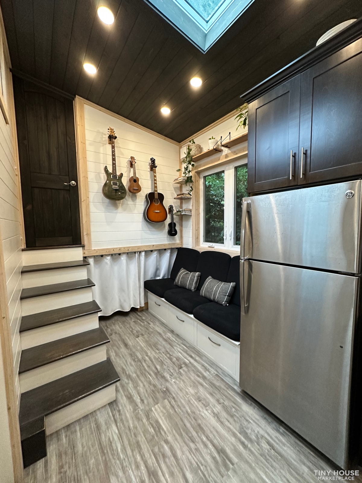 2018 Tiny House Chattanooga Lookout 33' RVIA Certified THOW  - Image 3 Thumbnail
