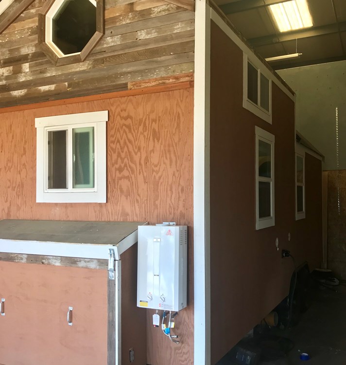 Custom Built Tiny House (Norcal) - Image 4 Thumbnail