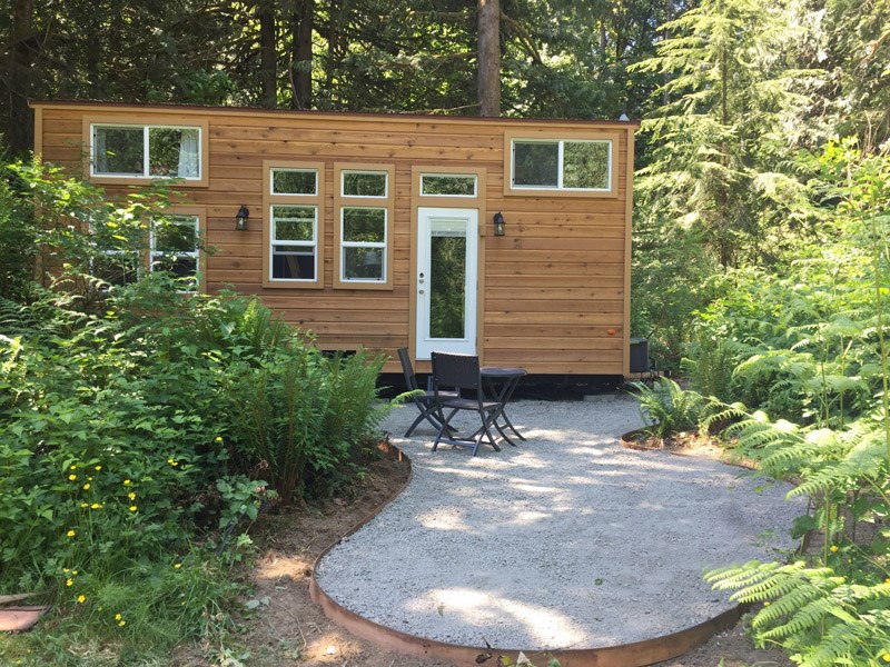 Seattle Metro Tiny House on Property