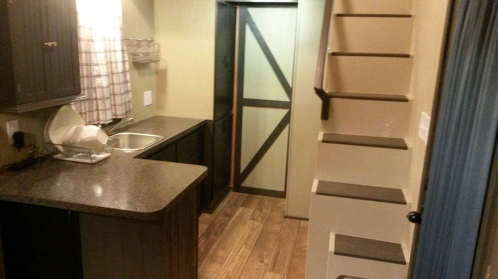 Tiny House with two lofts and lost of storage - Image 3 Thumbnail
