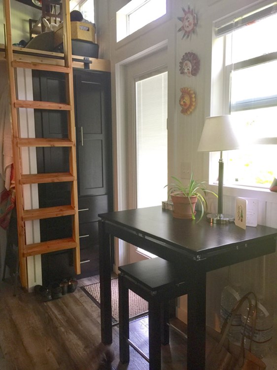 Seattle Metro Tiny House on Property - Image 4 Thumbnail