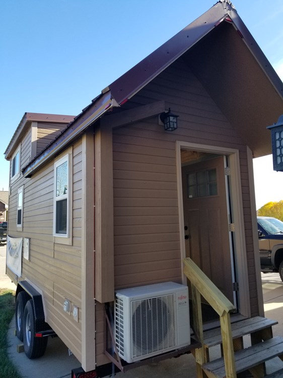 2016 "Justin" model tiny house on wheels - Image 3 Thumbnail