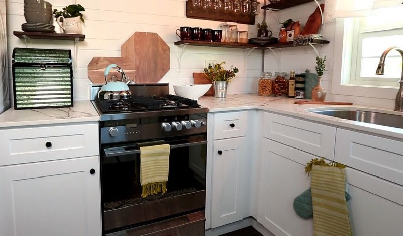 325 Sq. Ft. Expandable Tiny Cottage                                         Featured on FYI's Tiny House Nation S. 3, Ep. 23          - Image 4 Thumbnail