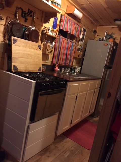Custom 18' Tiny House on Wheels in Durango, CO - Image 2 Thumbnail