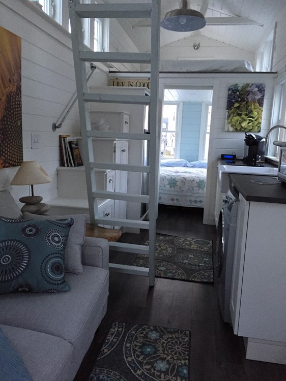 SEAGRASS TWO tiny house - Image 4 Thumbnail