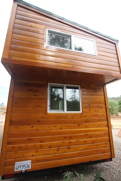 9 x 24 Modern Caravan by Tiny House Cottages professionally built dual lofts washer dryer full kitchen hardwoods composting toilet - Image 4 Thumbnail