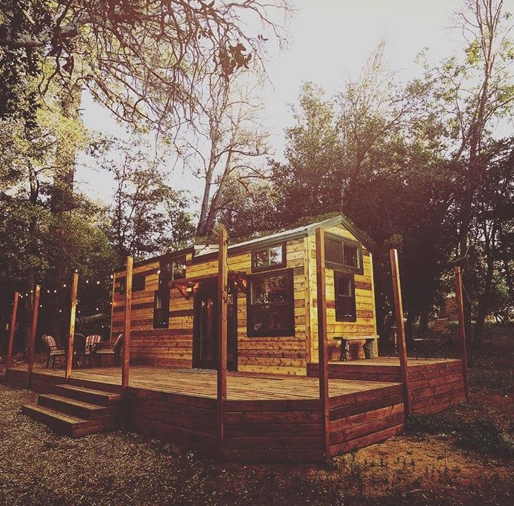 Stunning 3-bed 1-bath, Cedar Tinyhouse (28'x8')