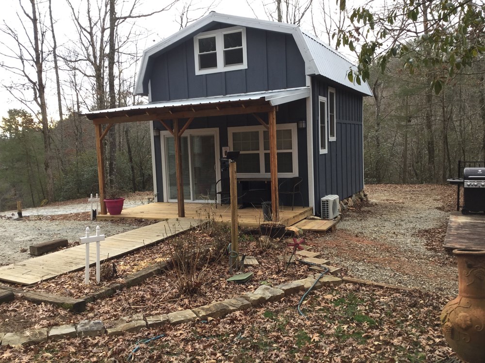 Tiny Farmhouse - Image 2 Thumbnail