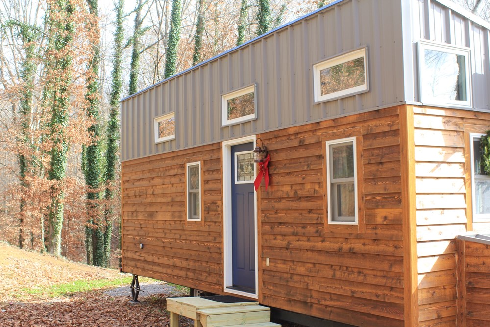 Modern and Spacious Tiny House, High End Appliances