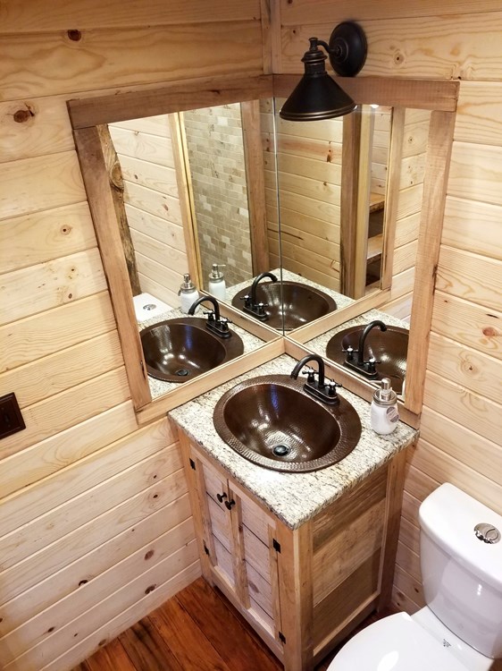 Rustic Goosneck Tinyhouse 39ft - Image 6 Thumbnail