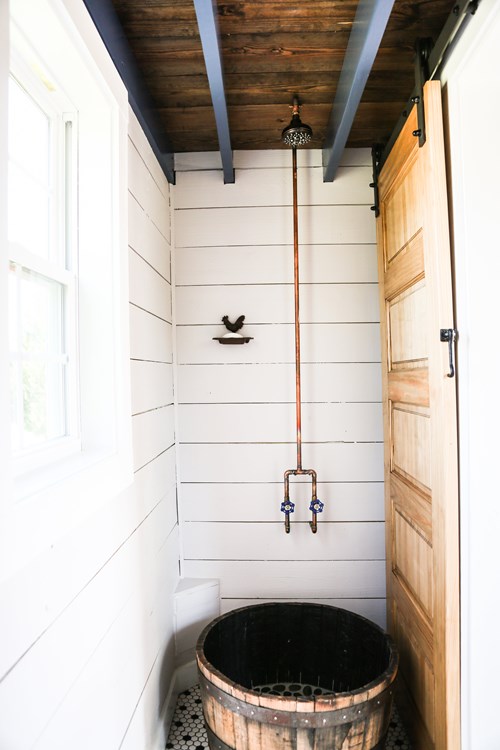 Free Range 16ft Custom Cottage - Image 4 Thumbnail
