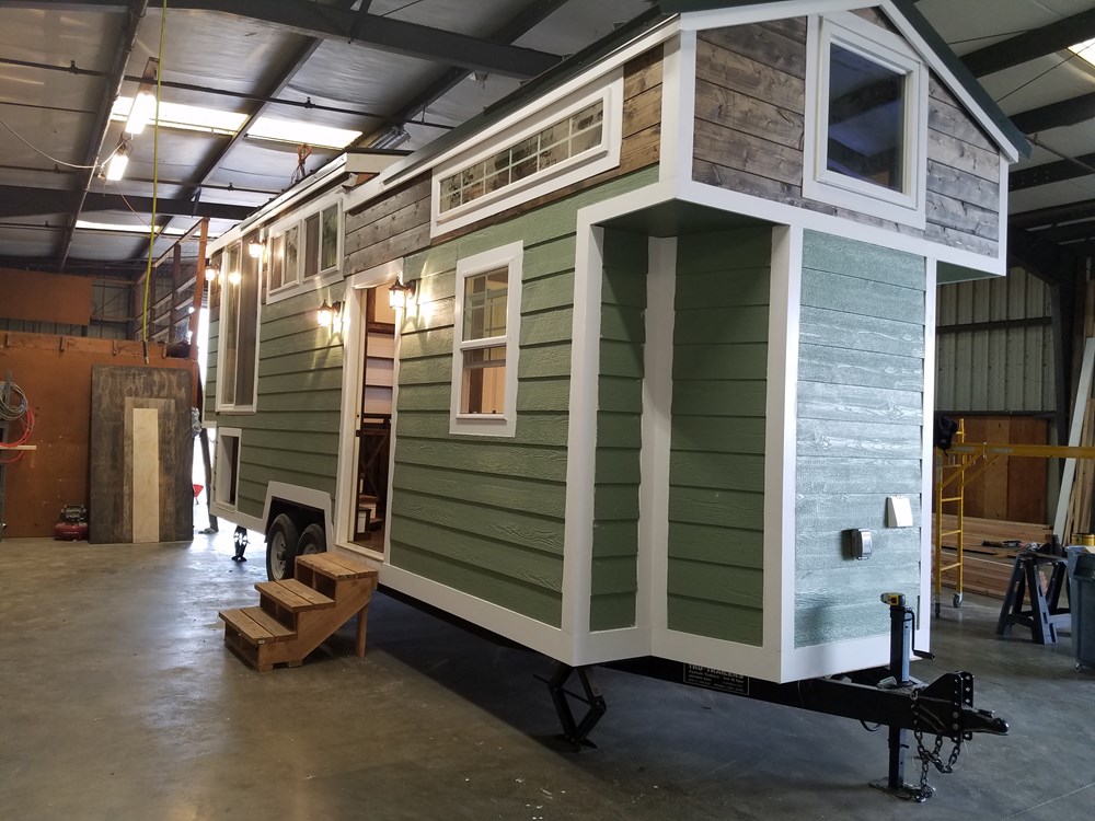 28' Tiny House w/ Unique Layout