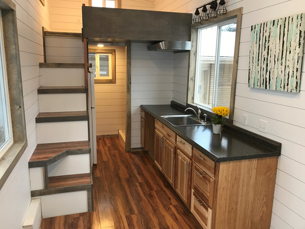 Bright and Spacious Tiny Home! - Image 3 Thumbnail