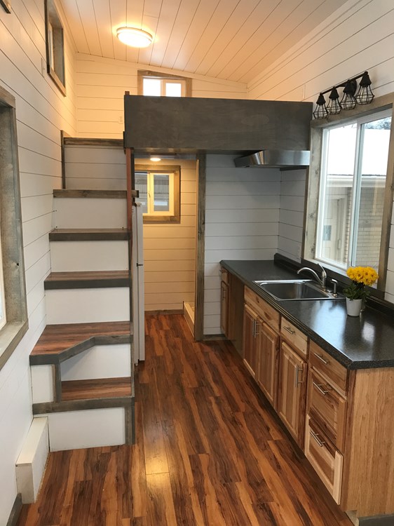 Bright and Spacious Tiny Home! - Image 4 Thumbnail