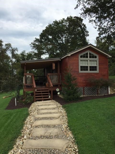 Amish Built Tiny House - Image 1 Thumbnail