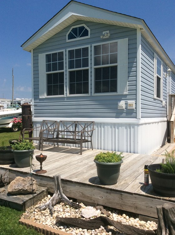 Coastal North Carolina Riverfront Tiny House - Image 4 Thumbnail