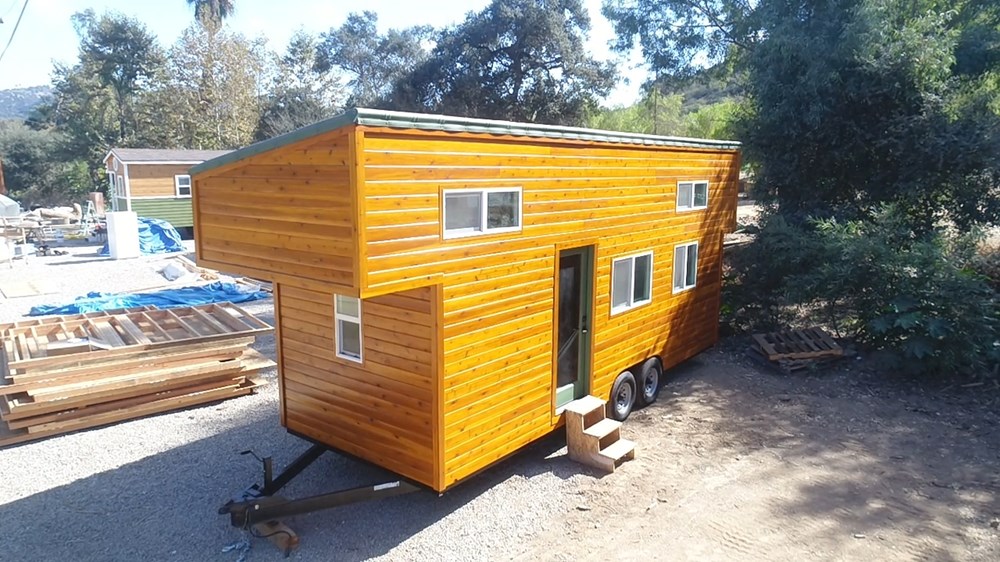 9 x 24 Modern Caravan by Tiny House Cottages professionally built dual lofts washer dryer full kitchen hardwoods composting toilet - Image 2 Thumbnail