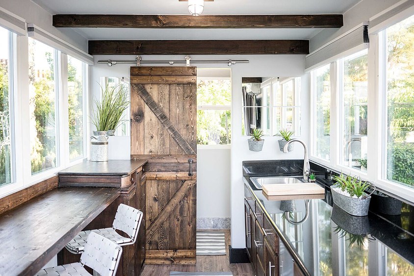 20' Luxury Container Tiny House - Image 2 Thumbnail