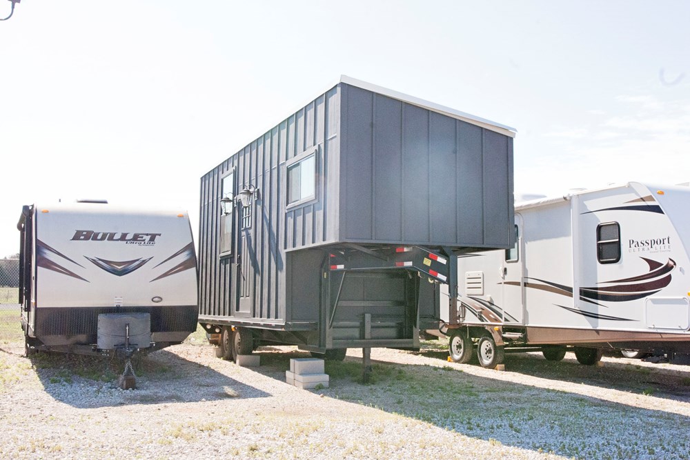 26' Gooseneck Tiny House - Image 2 Thumbnail