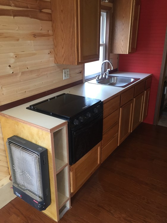 Tiny House - Image 4 Thumbnail