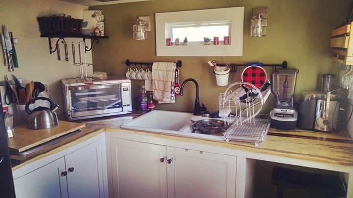 Spacious tiny house with lots of storage - Image 4 Thumbnail