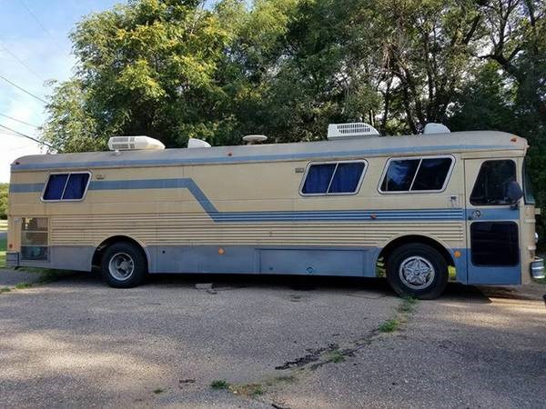 35 foot GMC Bus Conversion - Image 1 Thumbnail