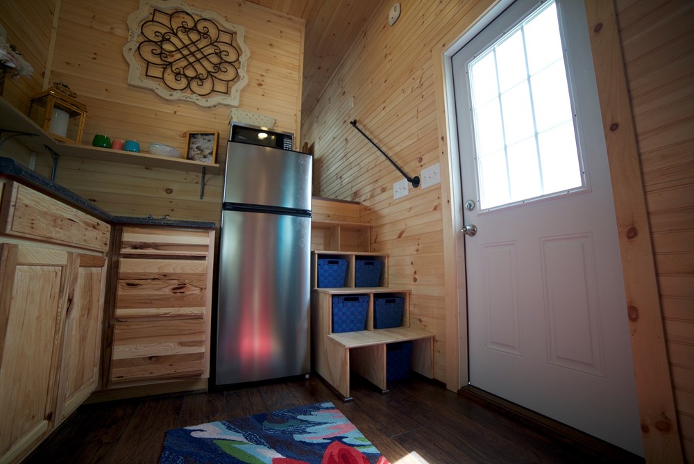 Luxury-Rustic 28’ Goose Neck Tiny House on Wheels - Image 2 Thumbnail