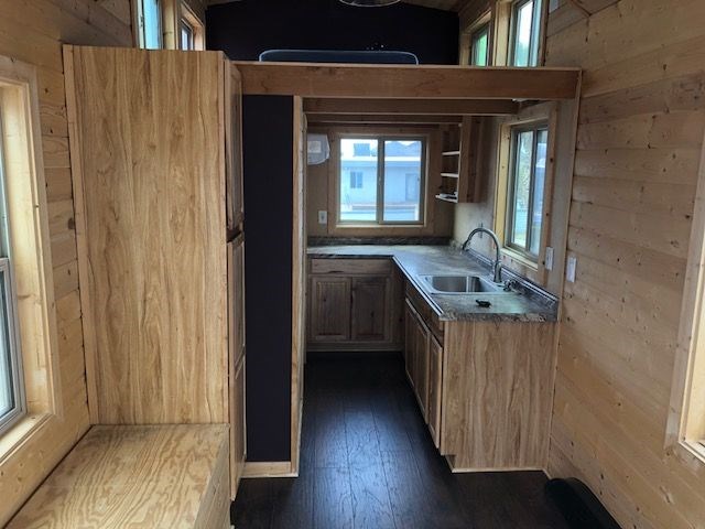 20' Tiny house - Image 3 Thumbnail