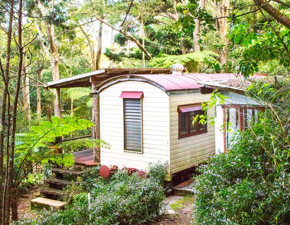 Vintage Railway Carriage - Tiny Renovated Queensland Rail Carriage CW317 - Image 3 Thumbnail