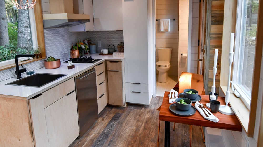 Modern Tiny Home On Wheels - Image 2 Thumbnail
