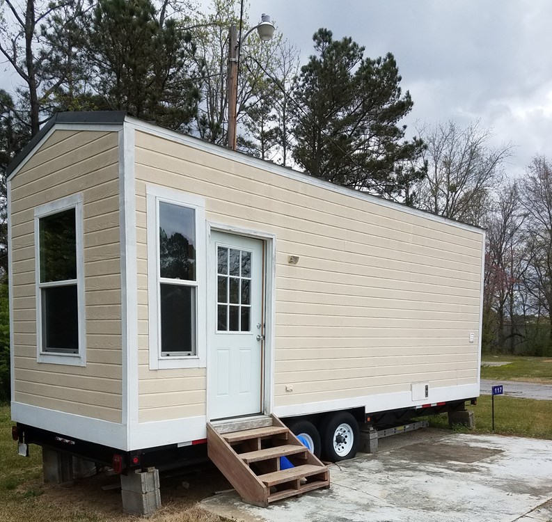 Tiny house on wheels outside Atlanta - Image 2 Thumbnail