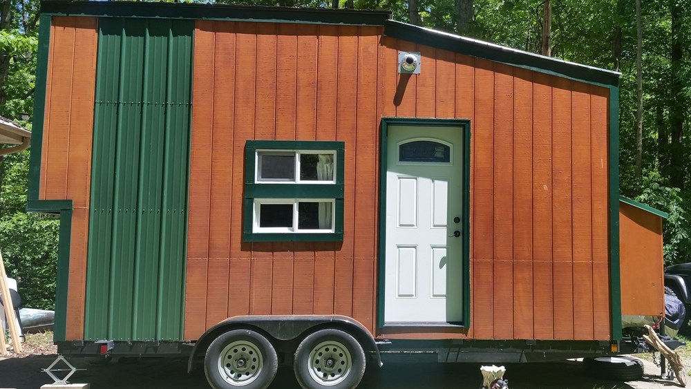 Tiny Cabin/Cottage on wheels