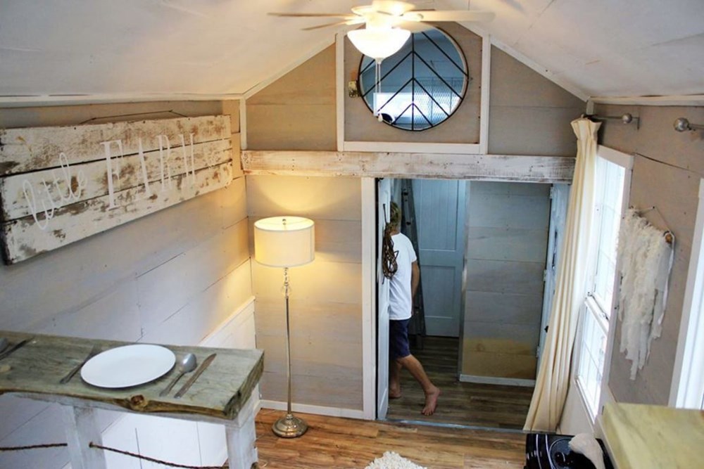 Beautiful Tiny Home! - Image 1 Thumbnail