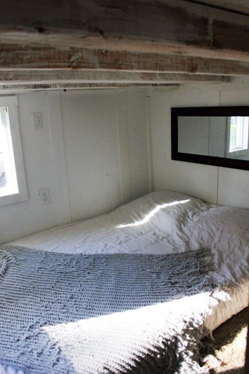 Beautiful Tiny Home! - Image 3 Thumbnail