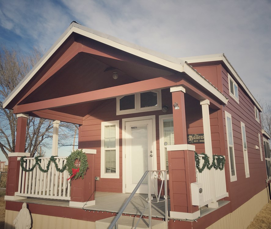 Athens Park Model “Tiny House Mansion” FSBO **CLEAR TITLE** SALE PENDING - Image 2 Thumbnail