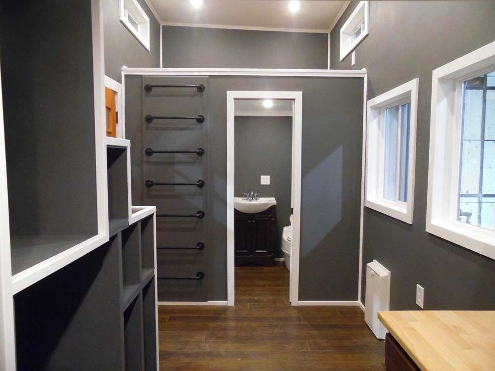 Upper Valley Tiny Home in Joshua Tree, California - Image 3 Thumbnail