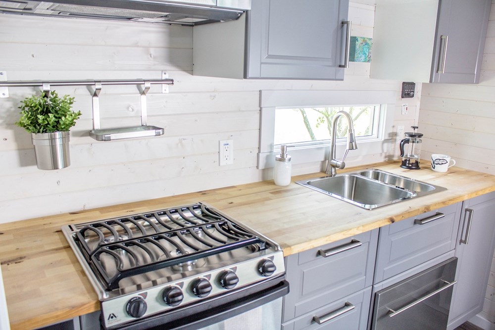 Expandable Modern Tiny House On Wheels (374sqft)  - Image 2 Thumbnail
