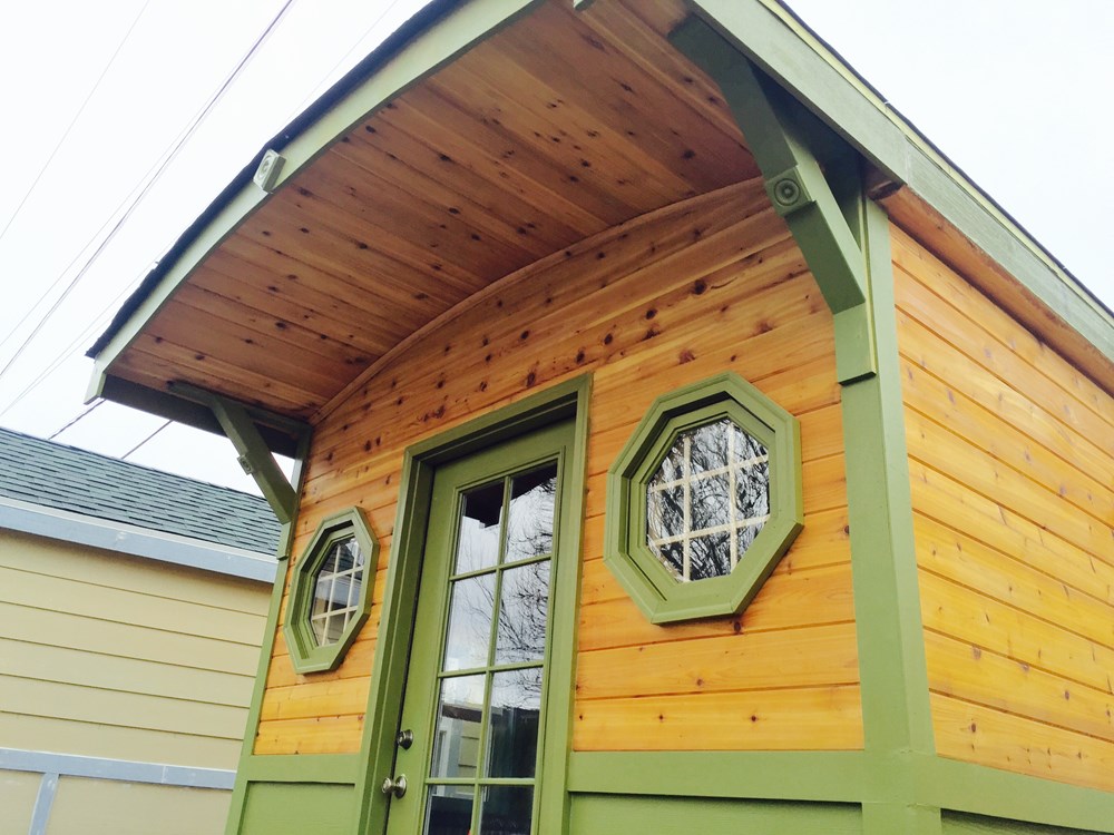 9 x 22 IRISH CEDAR CARAVAN 198 SQ FT FULL KITCHEN APPLIANCES BATHROOM HARDWOOD  - Image 4 Thumbnail