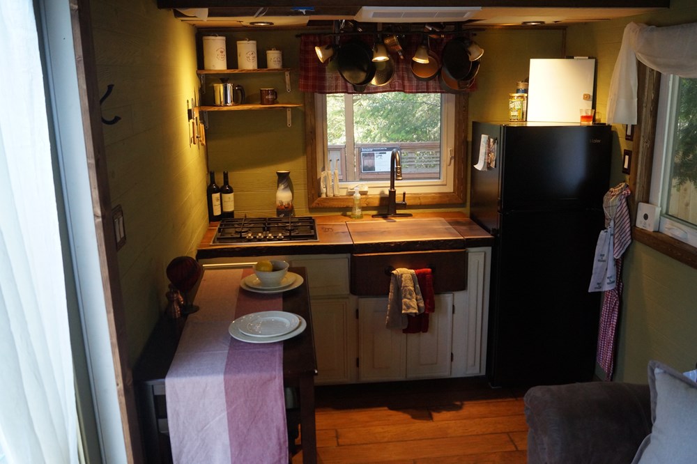 Tiny House for sale - Image 2 Thumbnail