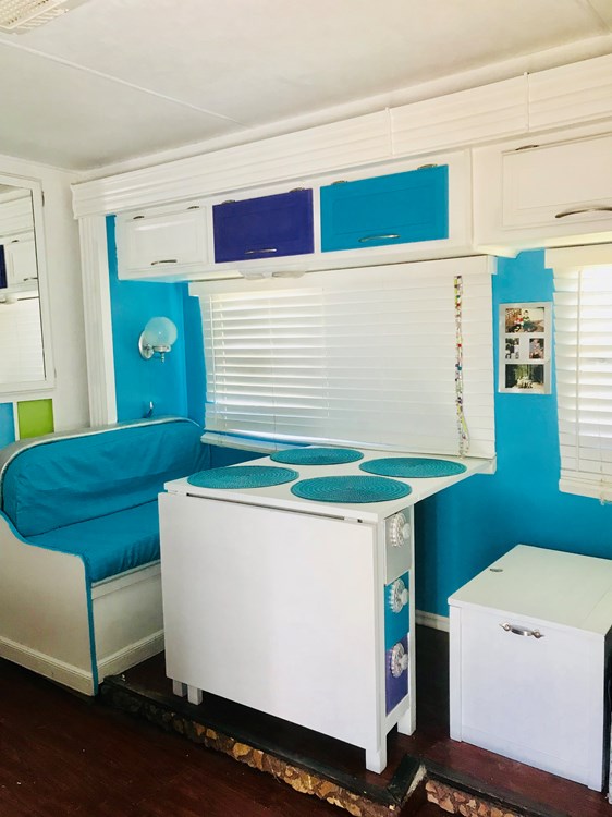 2013 Thor Freedom Elite converted into a tiny house.  - Image 3 Thumbnail